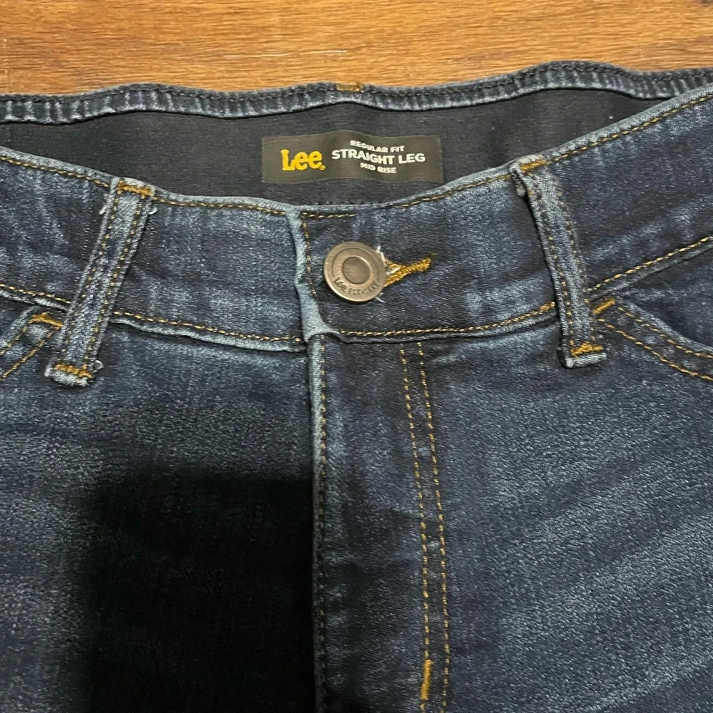 Women’s Lee Regular Fit Straight Leg Mid Rise Jeans Size 8 - Picture 2 of 6